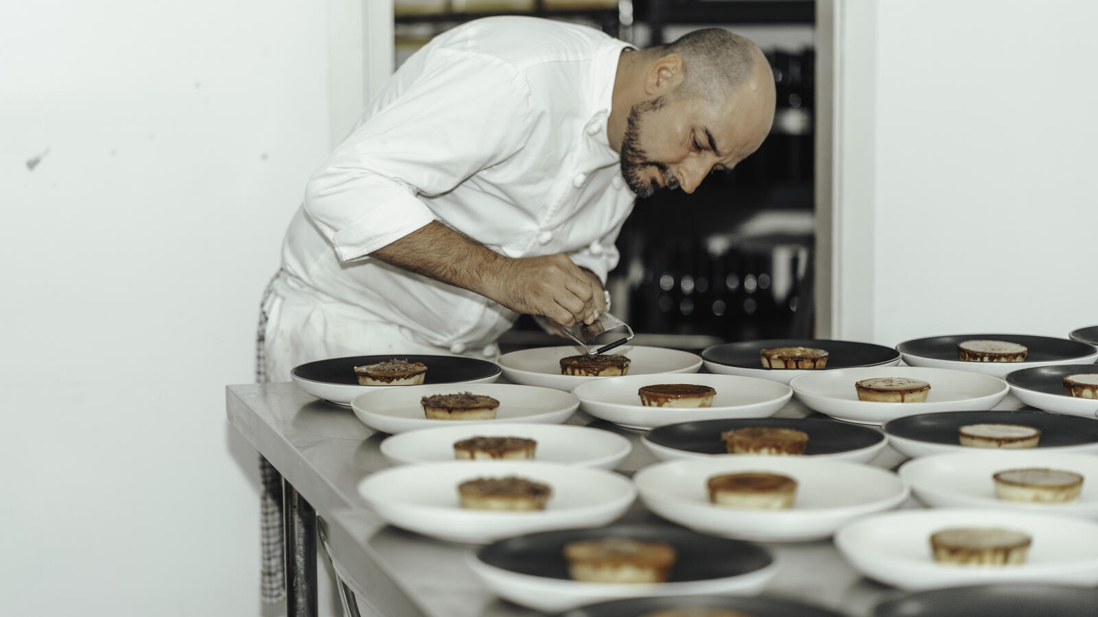 corey-costelloe-on-the-pans-at-a-past-borrodell-truffle-hunt